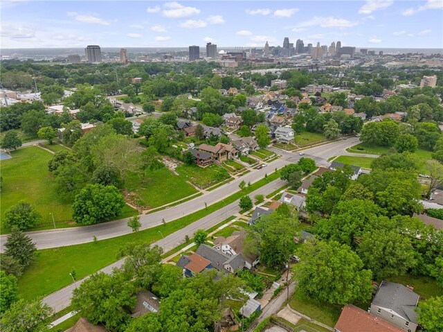 2937 Paseo Blvd, Kansas City, MO 64109 - aerial view of property and surrounding area featuring skyline