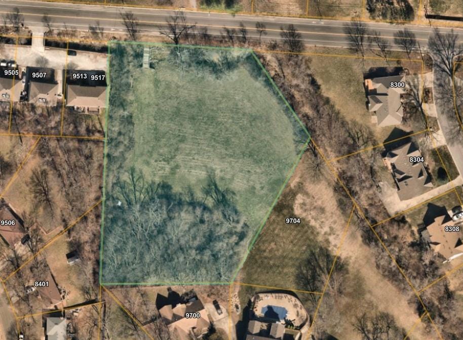 9601 E 83rd St, Raytown, MO 64138