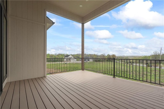 1816 NE Lashbrook Cir, Lees Summit, MO 64086 - deck with a lawn