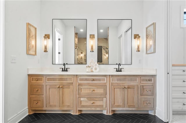 1816 NE Lashbrook Cir, Lees Summit, MO 64086 - full bathroom featuring baseboards, a sink, recessed lighting, and double vanity