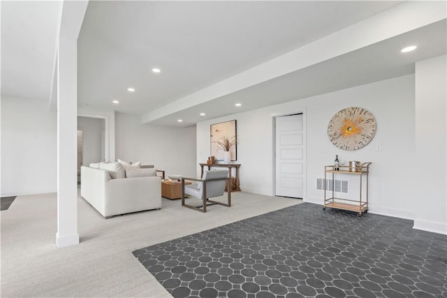 1816 NE Lashbrook Cir, Lees Summit, MO 64086 - carpeted living area with visible vents, baseboards, and recessed lighting