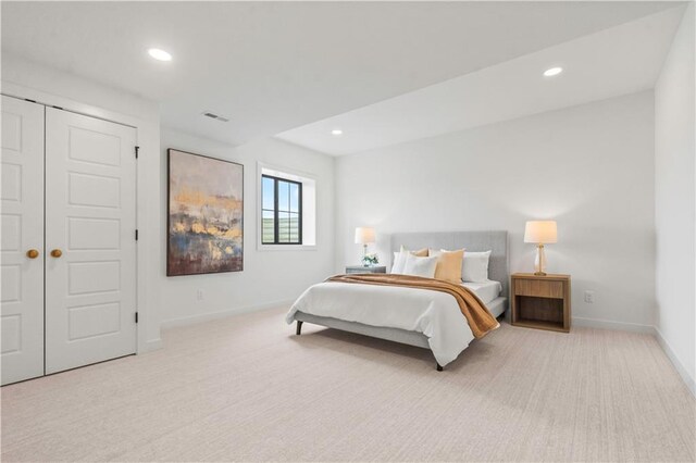 1816 NE Lashbrook Cir, Lees Summit, MO 64086 - bedroom featuring recessed lighting, visible vents, carpet flooring, and baseboards