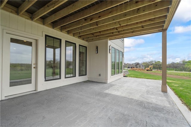 1816 NE Lashbrook Cir, Lees Summit, MO 64086 - view of patio / terrace