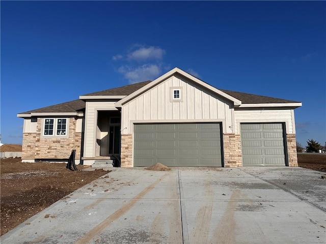 view of front of home featuring a garage