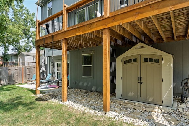 exterior space featuring fence