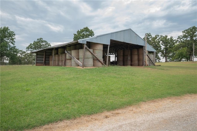 view of outdoor structure