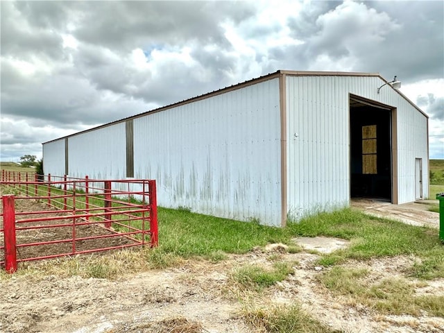 view of outbuilding