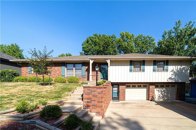 view of front of house with a garage