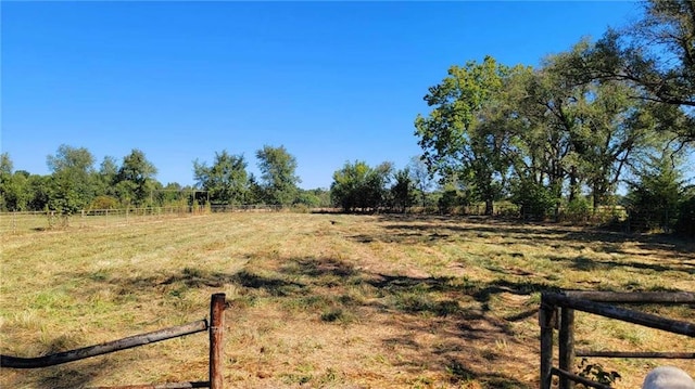 view of yard featuring a rural view