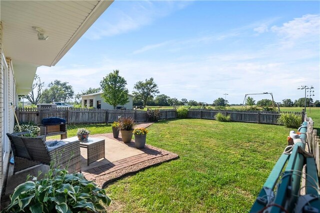 view of yard with a patio