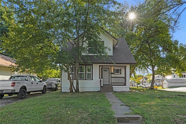 view of front of home featuring a front yard