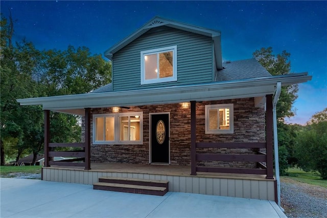 view of front of house featuring covered porch