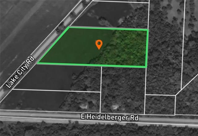 709 N Lake City Buckner Rd, Independence, MO 64016 - photo 17