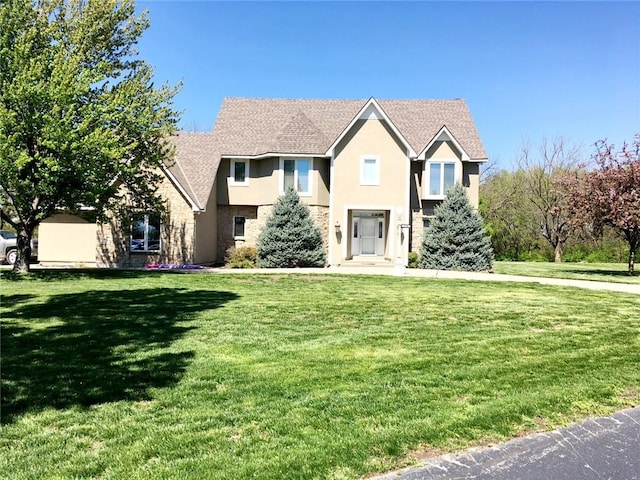 view of front of house featuring a front yard