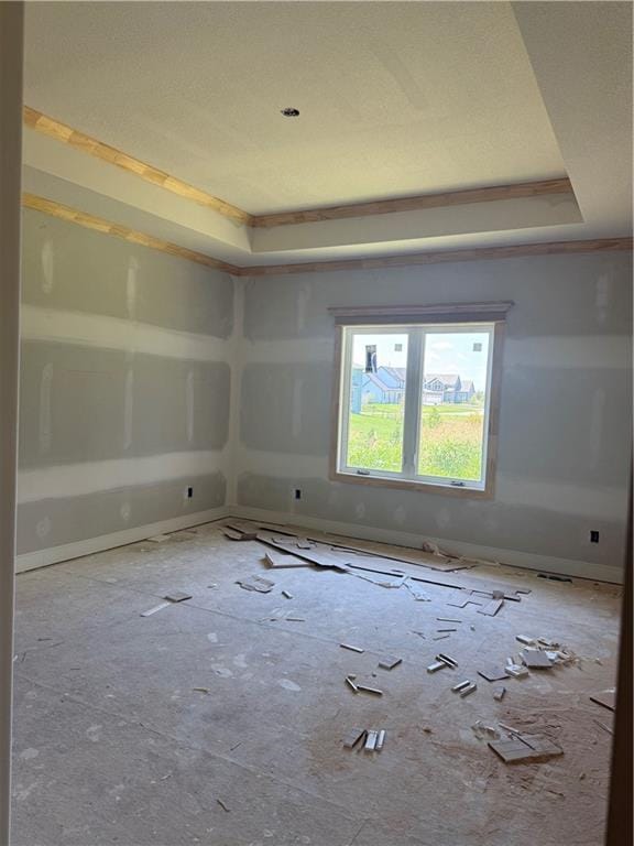 18452 Pawnee Ln, Overland Park, KS 66085 - empty room featuring a tray ceiling