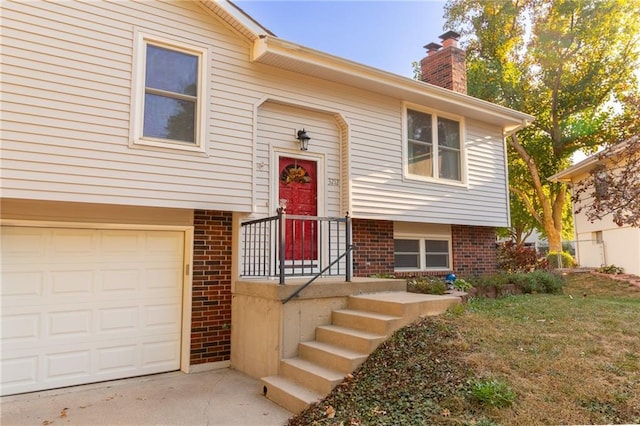 view of front facade with a garage