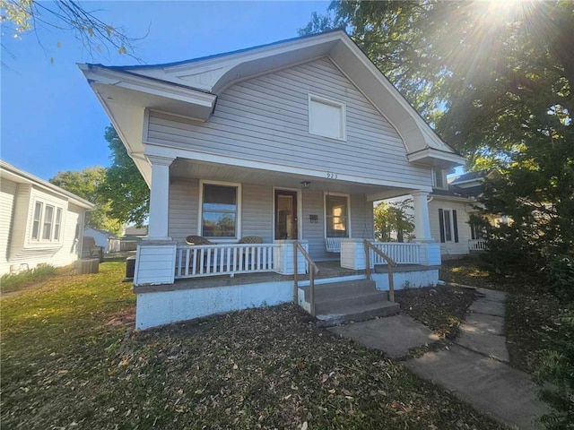 view of front of house featuring a porch