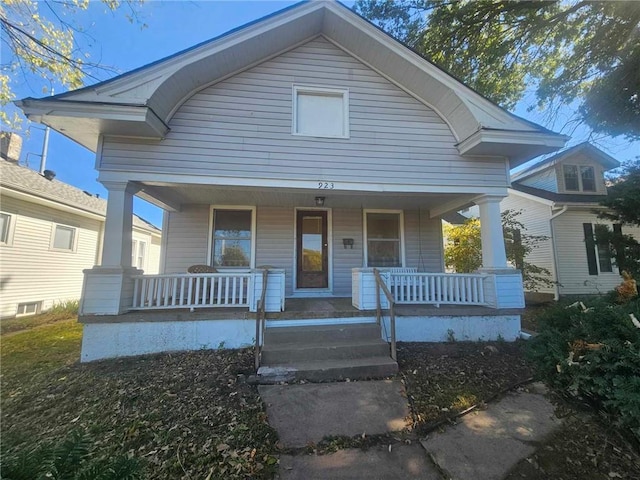 bungalow featuring covered porch