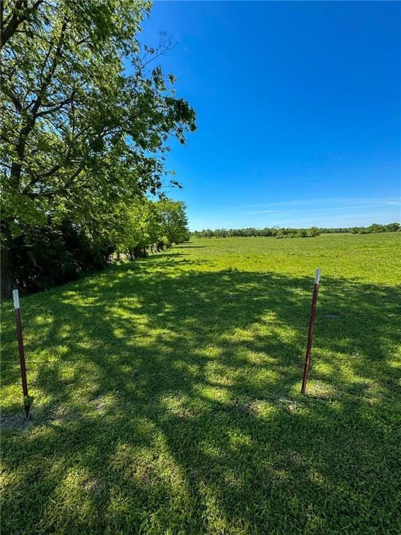 10784 SW 70th St, Chetopa, KS 67336 - view of grassy yard