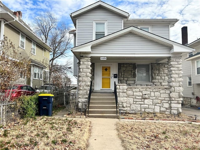 view of front of property featuring a porch