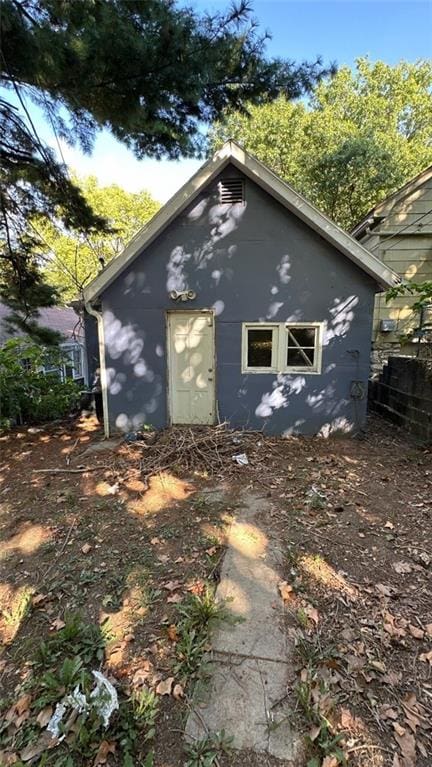 view of outbuilding