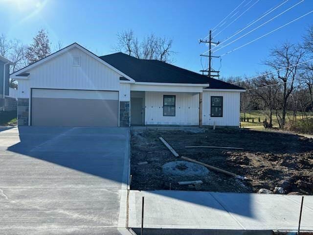 view of front of home featuring a garage