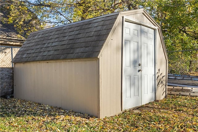 view of outbuilding