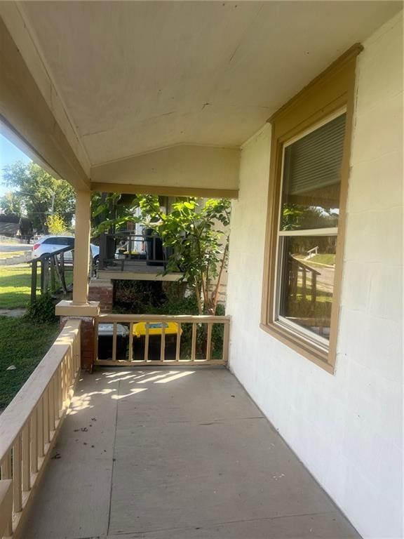 view of patio featuring covered porch