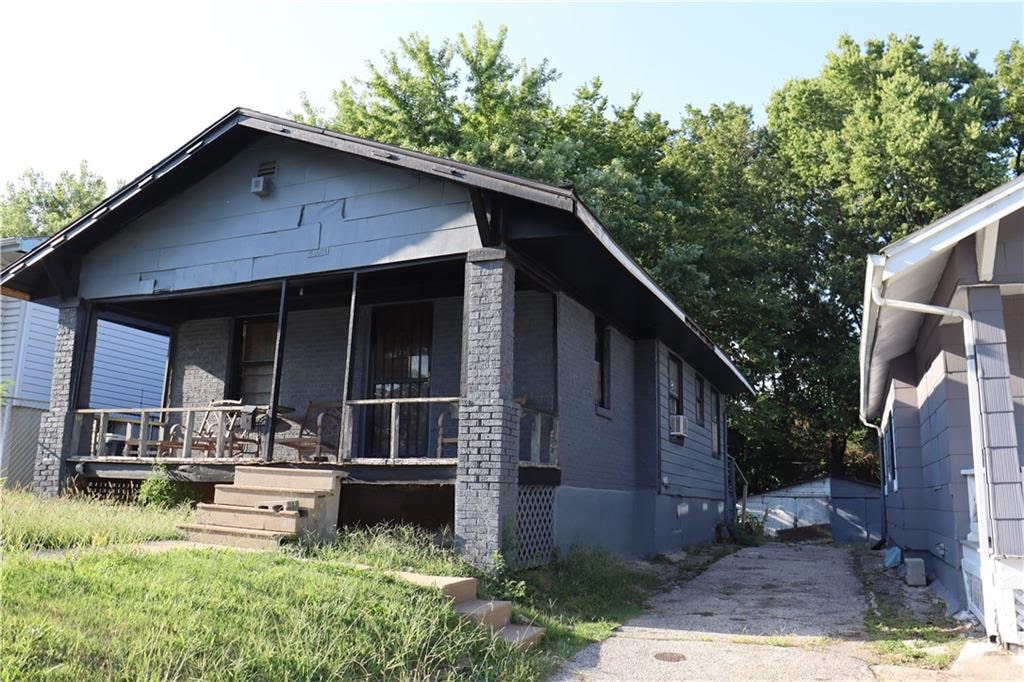 bungalow-style home featuring a porch