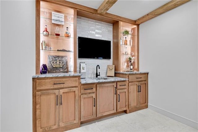 25110 W 98th Pl, Lenexa, KS 66227 - indoor wet bar with beamed ceiling and backsplash