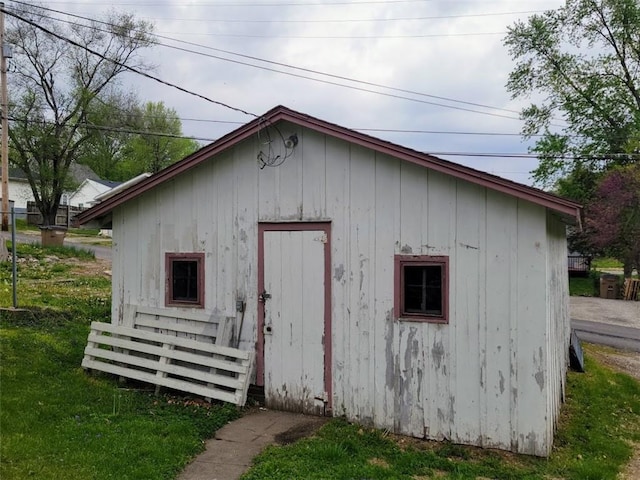 view of outdoor structure featuring an outdoor structure