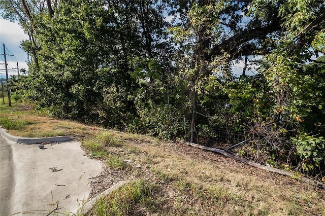 72nd St, Parkville, MO 64152