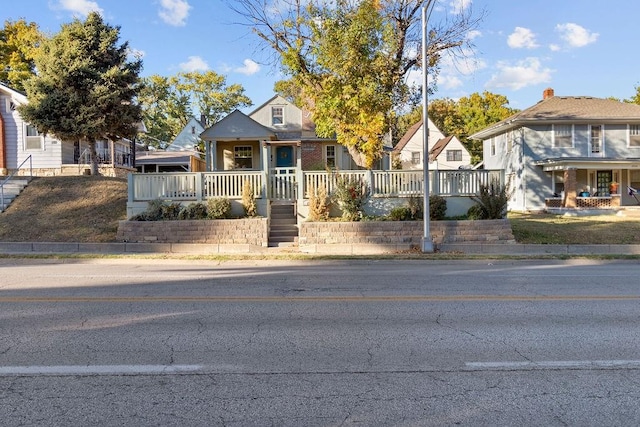 view of front of home featuring a porch