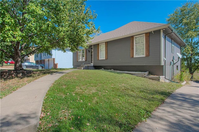 view of front of house with a front yard