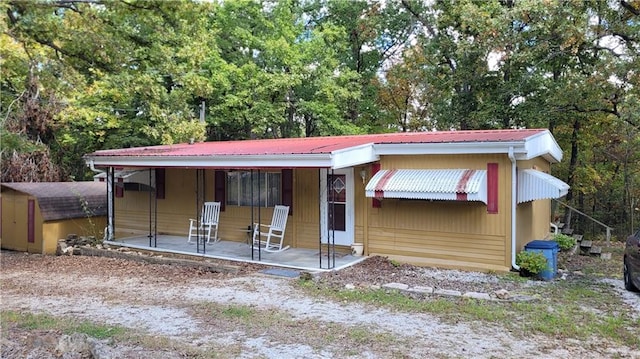 view of front of property