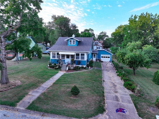 view of front of house featuring a porch and a front yard