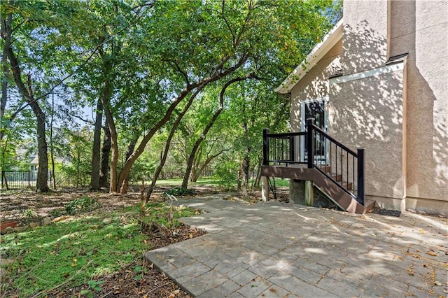 view of yard with a patio area