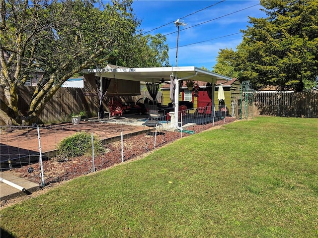 view of yard featuring a patio area