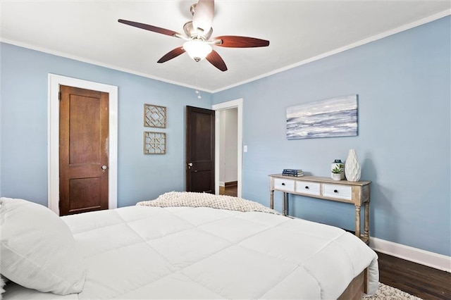 507 E 75th St, Kansas City, MO 64131 - bedroom featuring ceiling fan, ornamental molding, dark wood finished floors, and baseboards