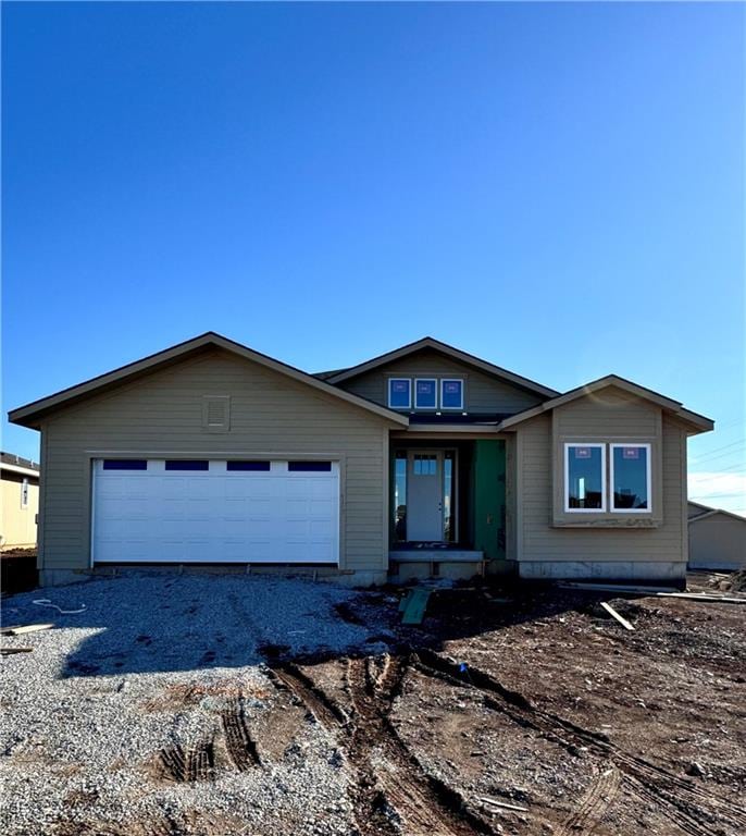 view of front facade with a garage