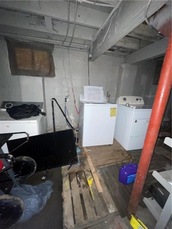 basement featuring washer and dryer