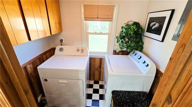 laundry room featuring washer and clothes dryer