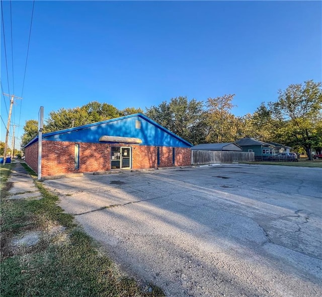 view of front of property