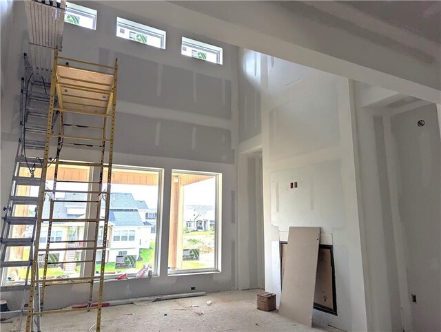 16928 Futura St, Overland Park, KS 66085 - view of unfurnished living room