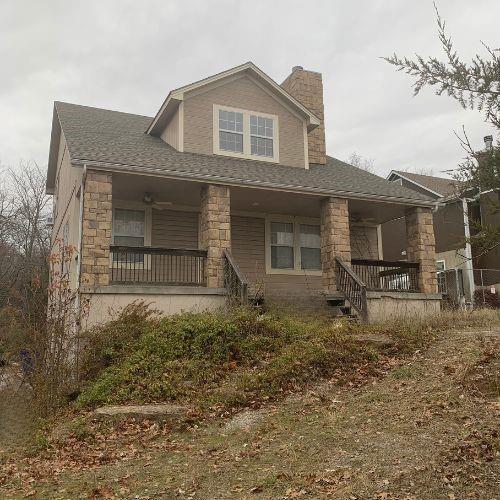 view of front of property with covered porch