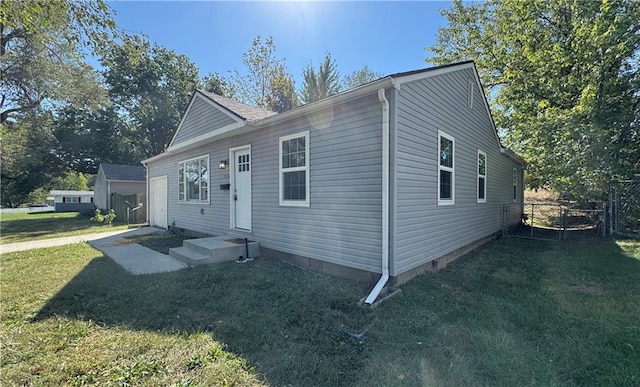 view of front of home with a front yard