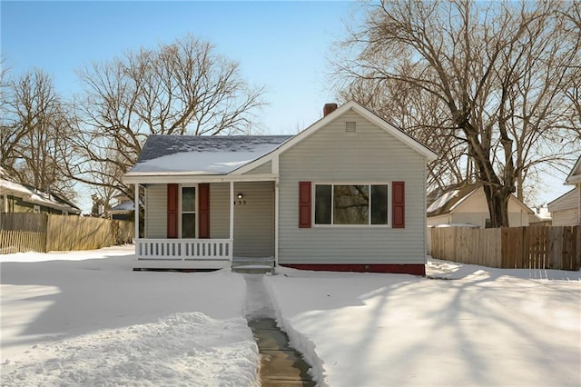 view of front facade with covered porch