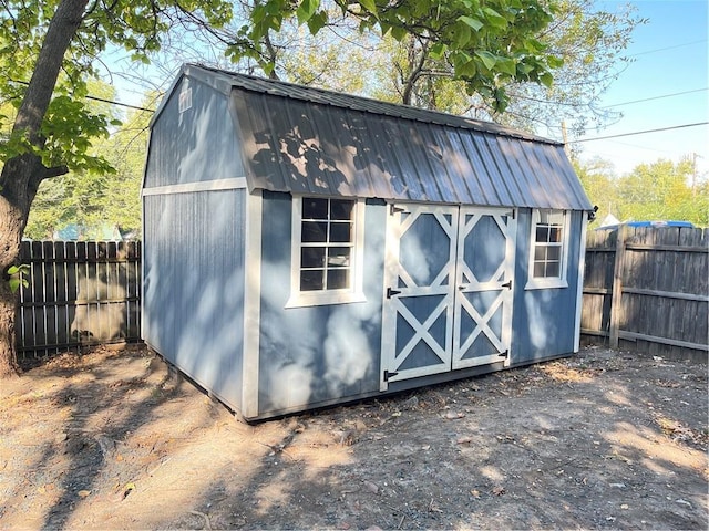 view of outbuilding