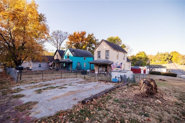 929 N 7th St, Atchison, KS 66002 - back of property with fence