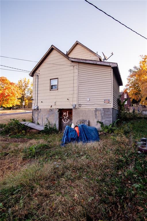 929 N 7th St, Atchison, KS 66002 - view of back of property